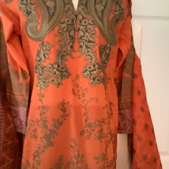 Pakistani designer shalwar kameez - Picture 10 of 10